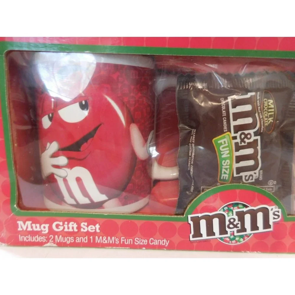 2016 M&M's Character Coffee Tea 2 Mug  Gift Set  Red & Yellow Characters + M&M's
